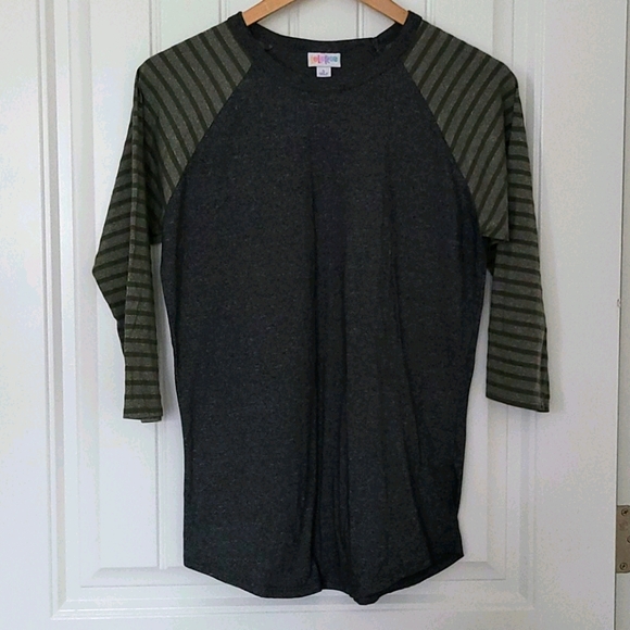 LuLaRoe Tops - LulaRoe Randy Top